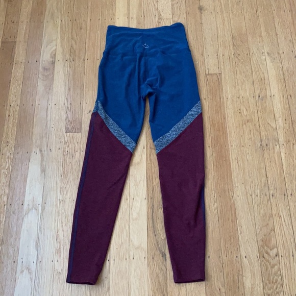 Beyond Yoga Tri-Panel Spacedye High-Waisted Midi Leggings - Picture 5 of 5